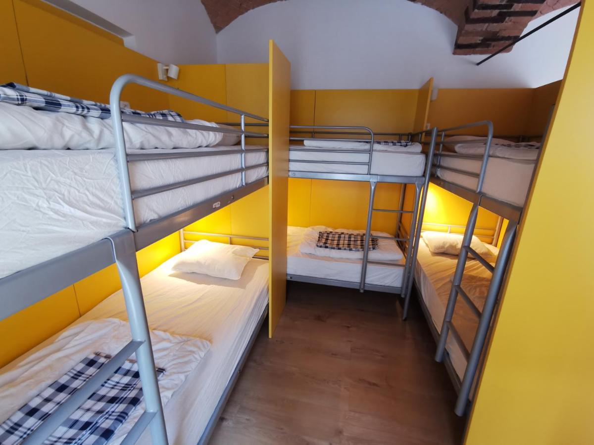 H2o Hostel *